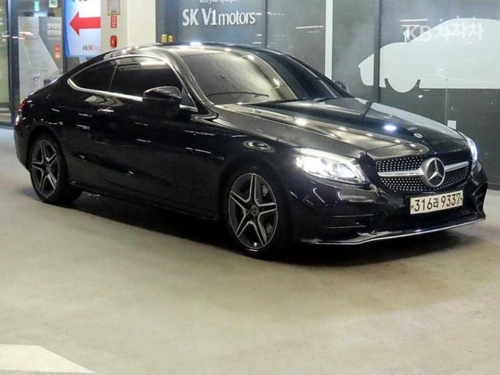 Mercedes-Benz C-Class C200 Coupe