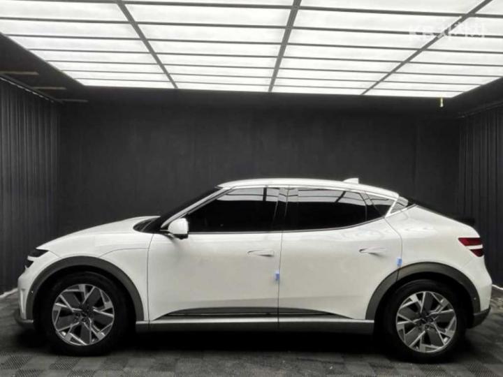 Genesis GV60 Standard 2WD Base Type — фото 3