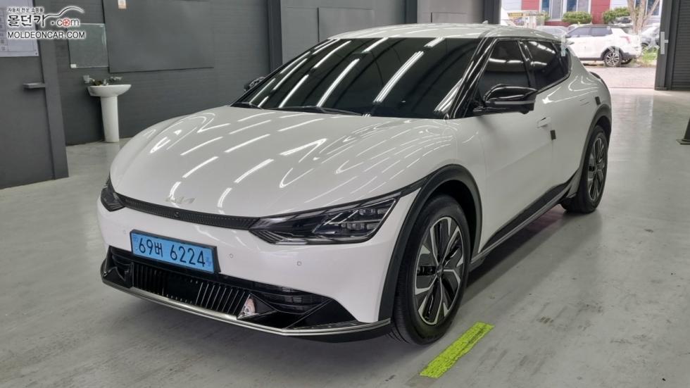 기아 EV6 롱 레인지 2WD 어스