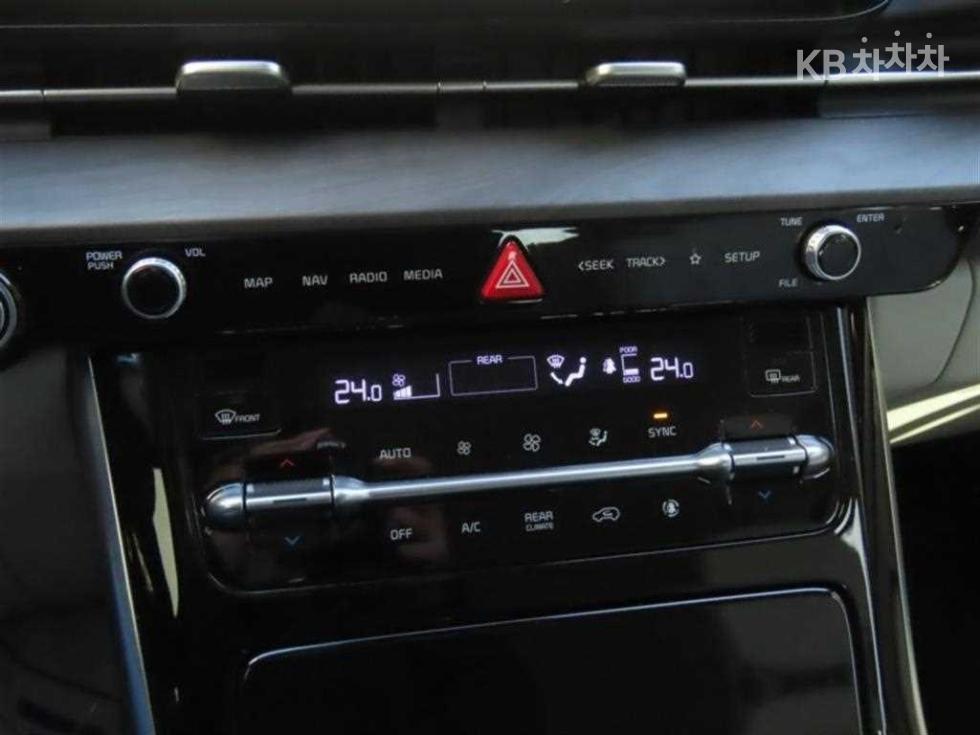 2023 - kia carnival