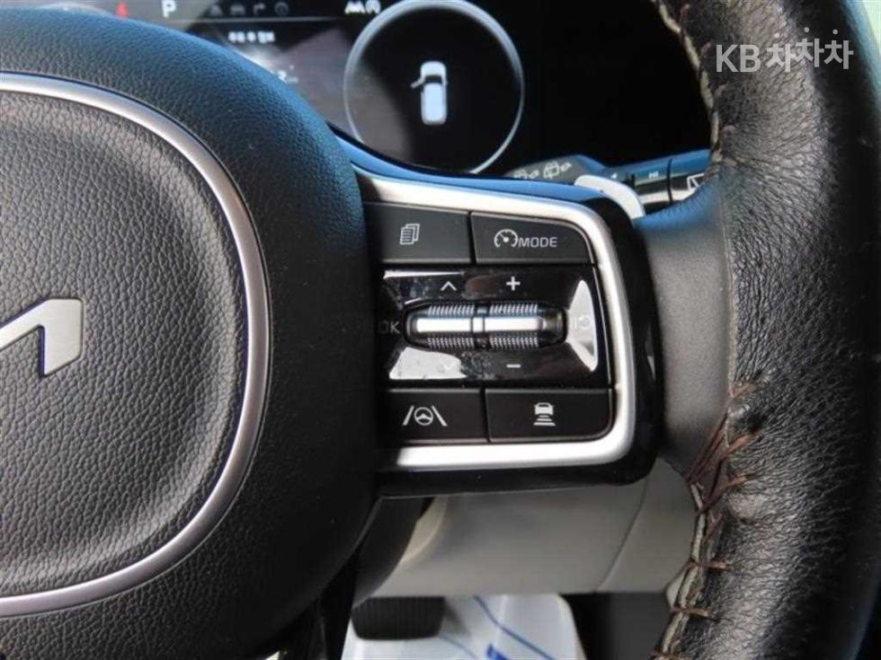 2023 - kia carnival