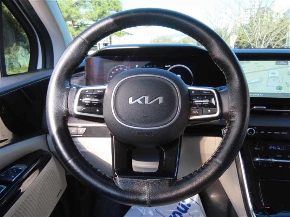 2023 - kia carnival