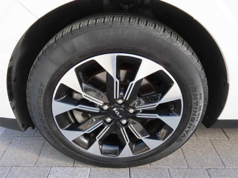 2023 - kia carnival