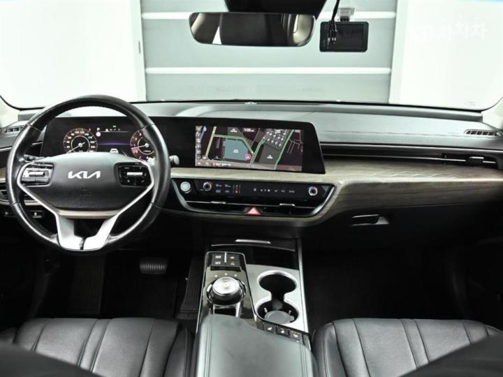 Kia K8 3.5 LPG Prestige 8