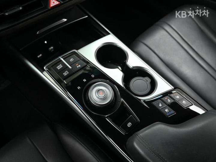 Kia K8 3.5 LPG Prestige 10