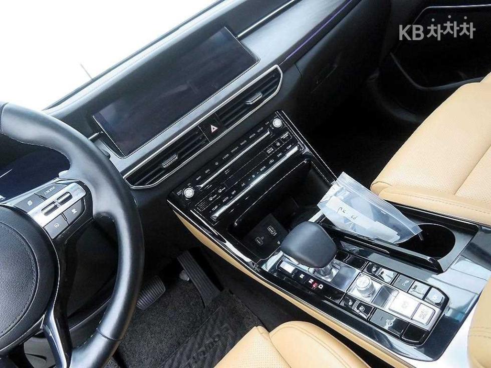2021 - kia k7