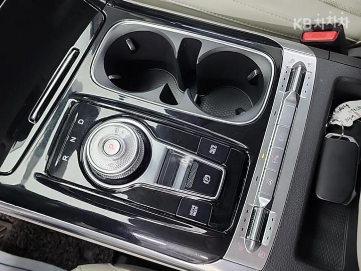 Kia Carnival D2.2 Noblesse 9
