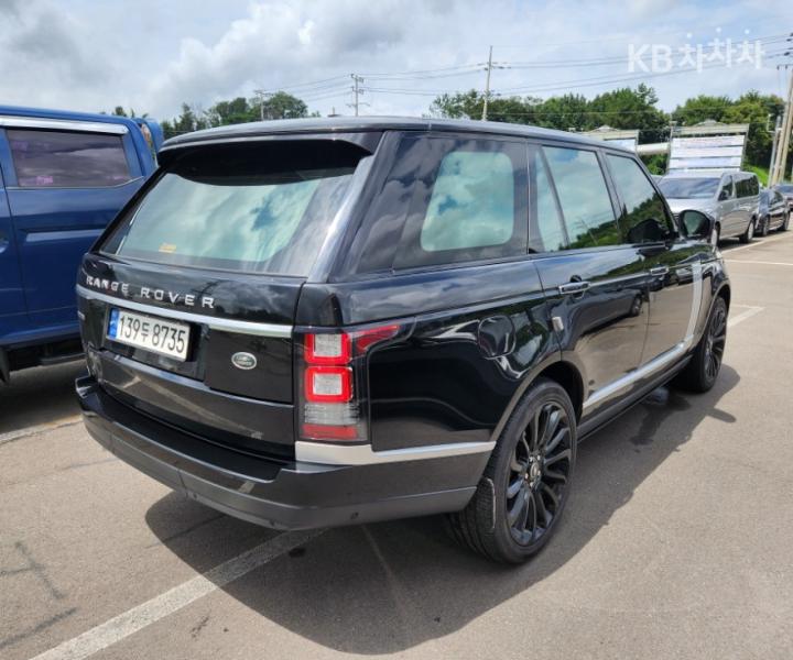Land Rover Range Rover New 4.4 SDV8 Vogue SE 405 6