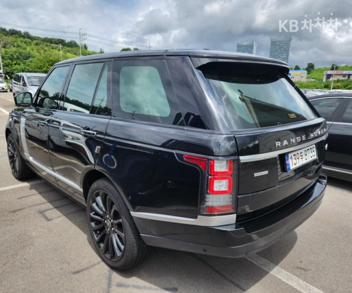 Land Rover Range Rover New 4.4 SDV8 Vogue SE 405 7