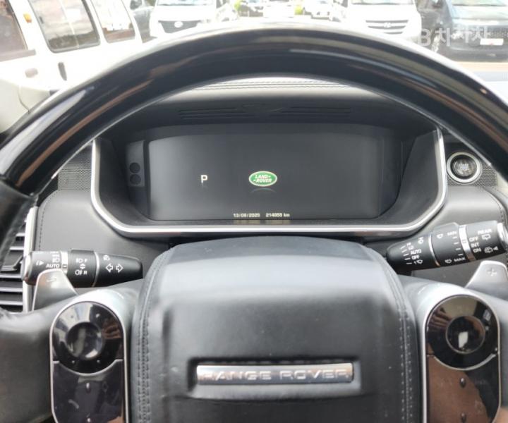 Land Rover Range Rover New 4.4 SDV8 Vogue SE 405 8