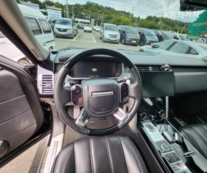 Land Rover Range Rover New 4.4 SDV8 Vogue SE 405 9