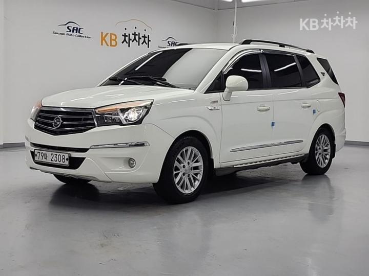 SsangYong Korando 4WD GT 11-seater — foto 1