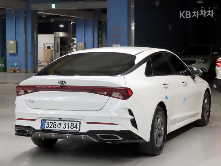 Kia K5 — miniaturë 4