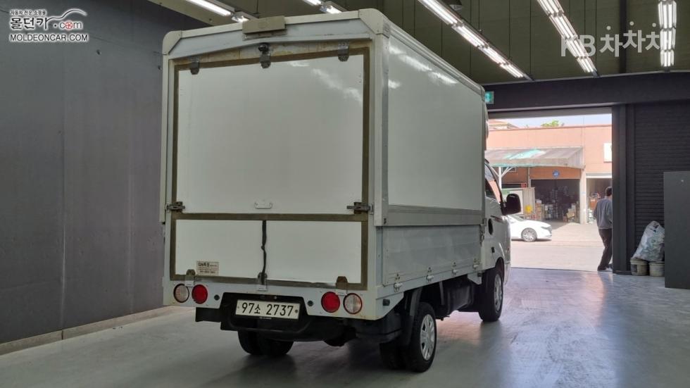2020 - kia bongo iii