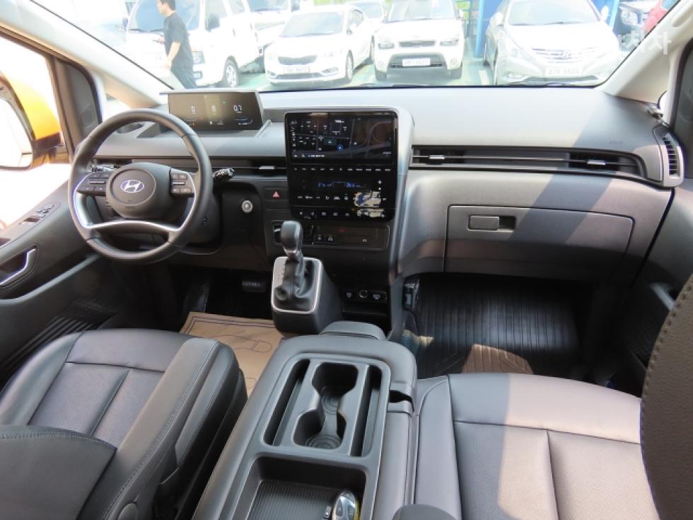 Hyundai Staria — miniaturë 5