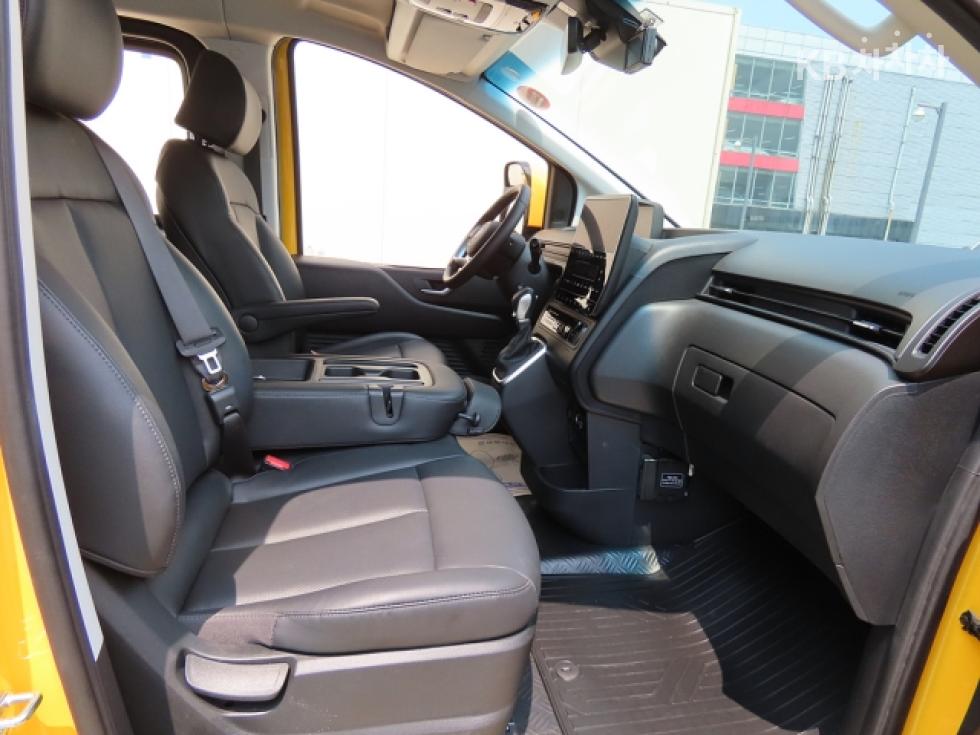 Hyundai Staria — miniaturë 7