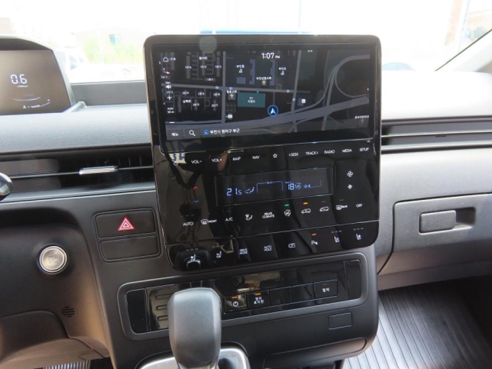 Hyundai Staria — miniaturë 16
