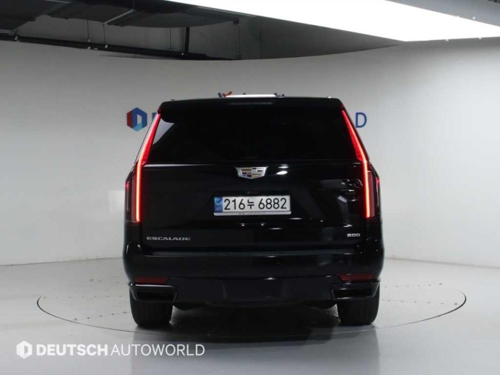 Cadillac Escalade — miniaturë 4