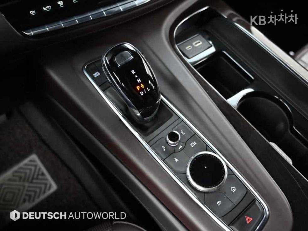 Cadillac Escalade — miniaturë 9