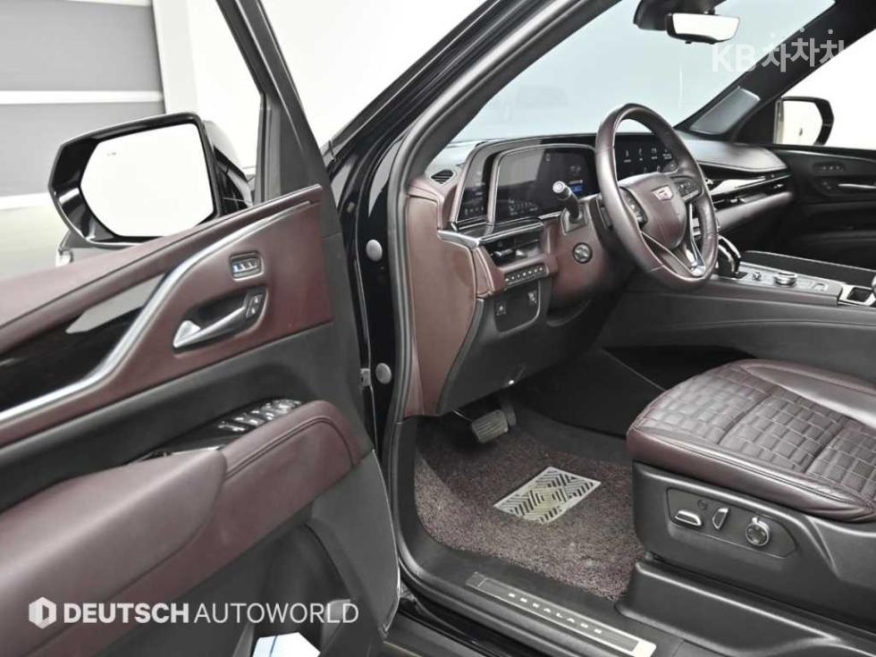 Cadillac Escalade — miniaturë 11