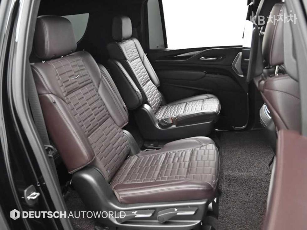 Cadillac Escalade — miniaturë 12