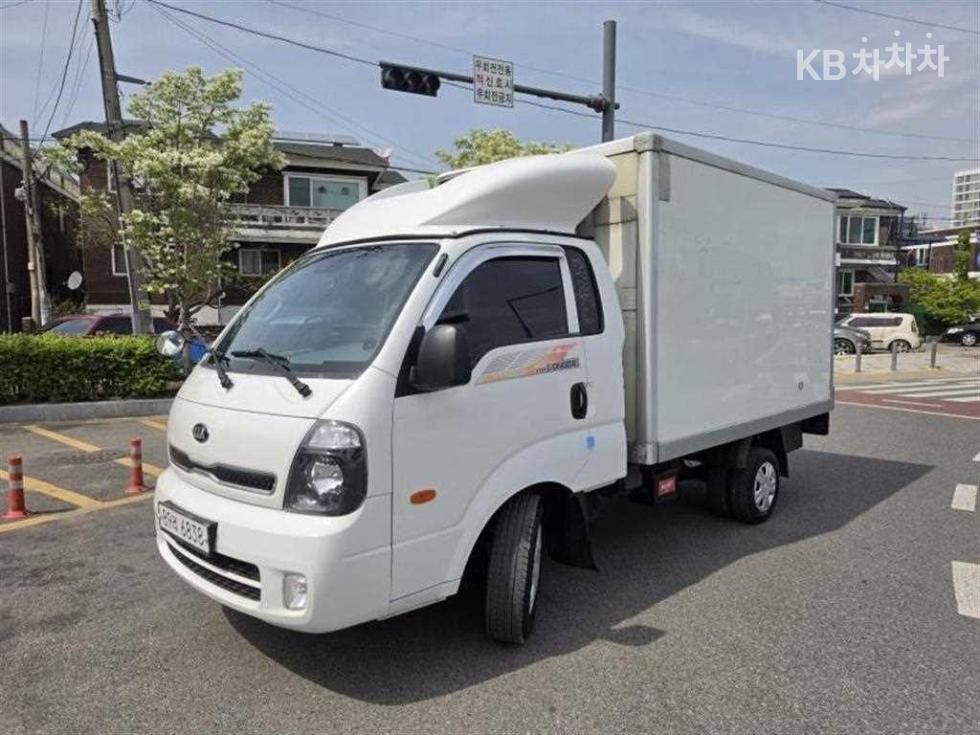 2017 - kia bongo iii