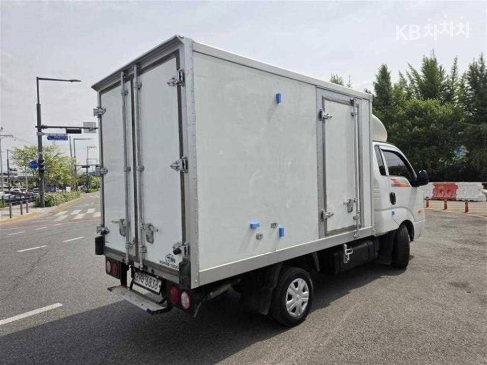2017 - kia bongo iii