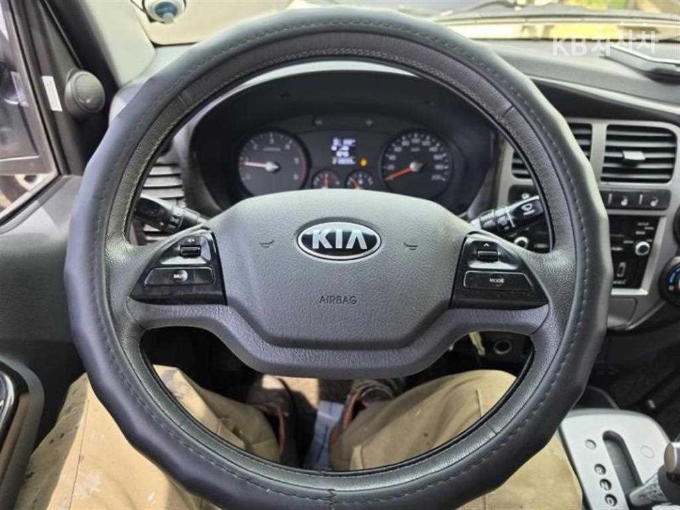 2017 - kia bongo iii