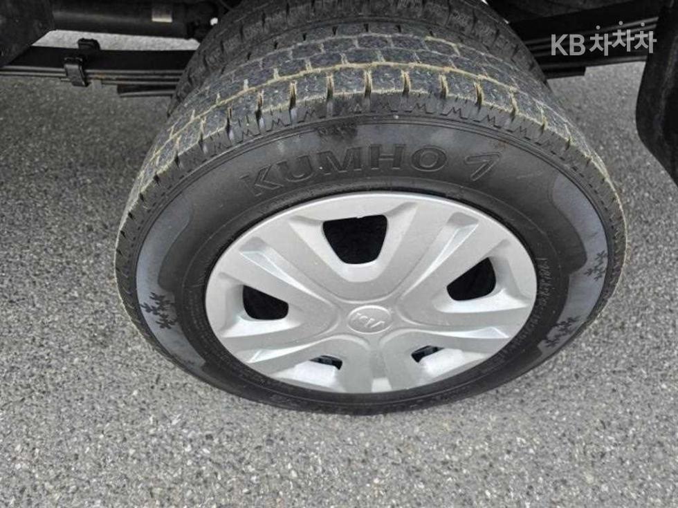 2017 - kia bongo iii