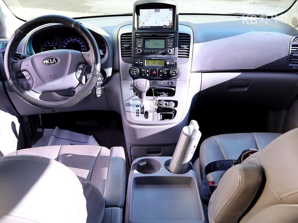 2013 - kia carnival