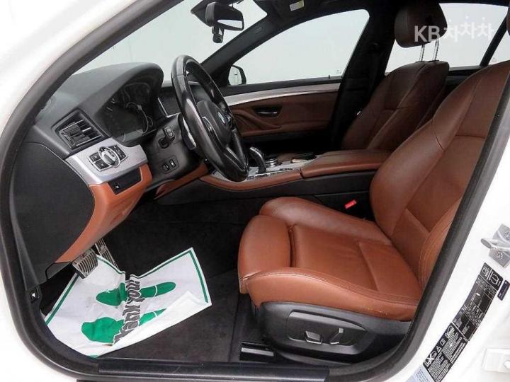 BMW 5 Series New 530xd 7