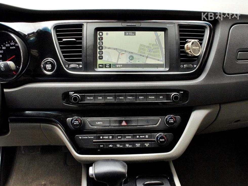 2017 - kia carnival
