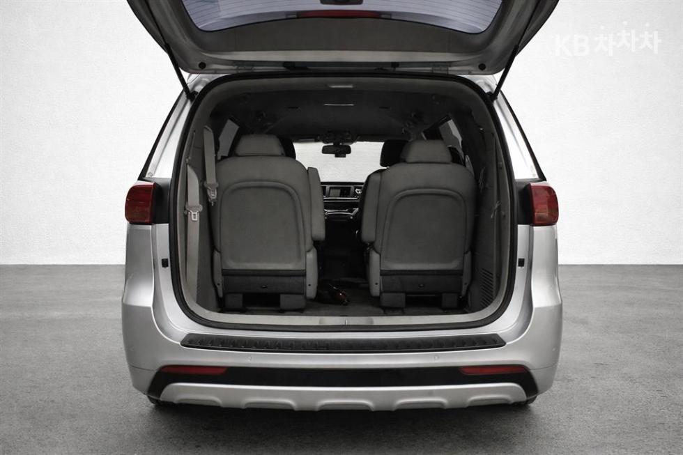 2017 - kia carnival