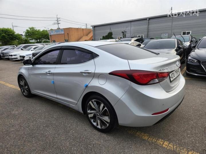 Hyundai Avante 1.6 GDi Modern Base Type 4
