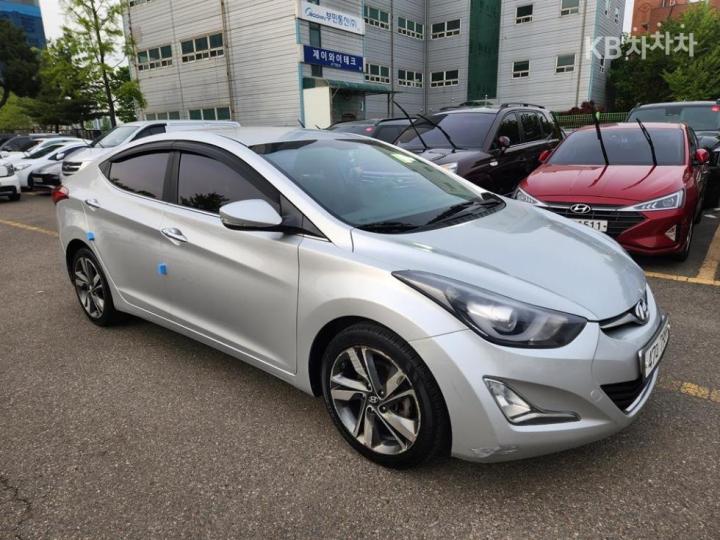Hyundai Avante 1.6 GDi Modern Base Type 7