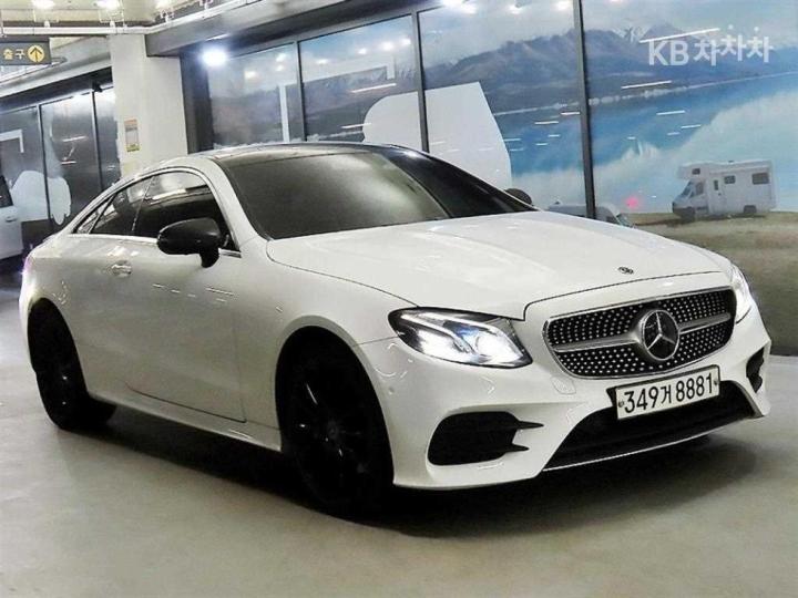 Mercedes-Benz E-Class W213 E400 COUPE 2