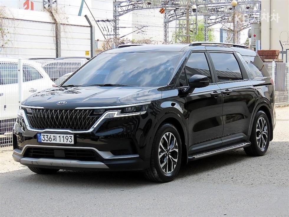 2021 - kia carnival