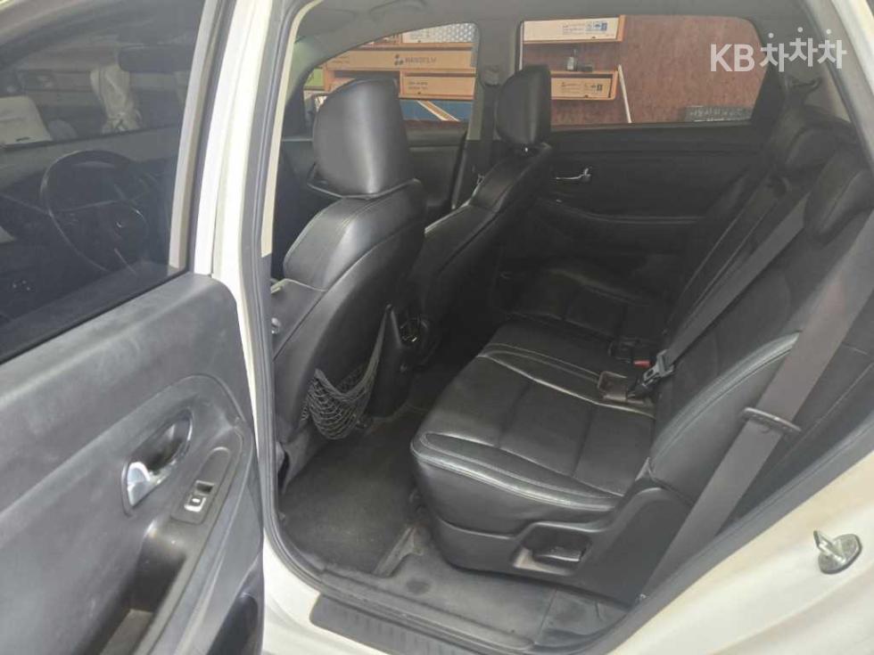 Kia Carens — miniaturë 6