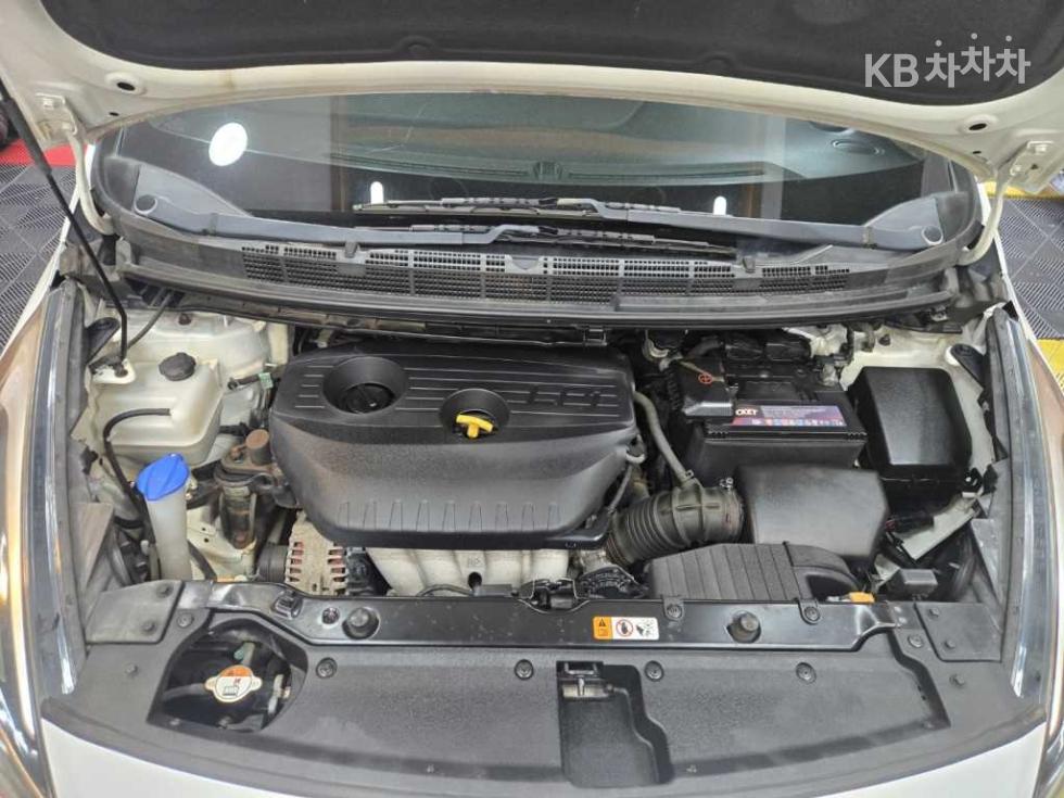 Kia Carens — miniaturë 17