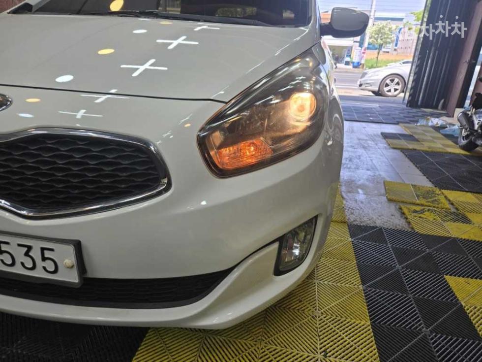 Kia Carens — miniaturë 18
