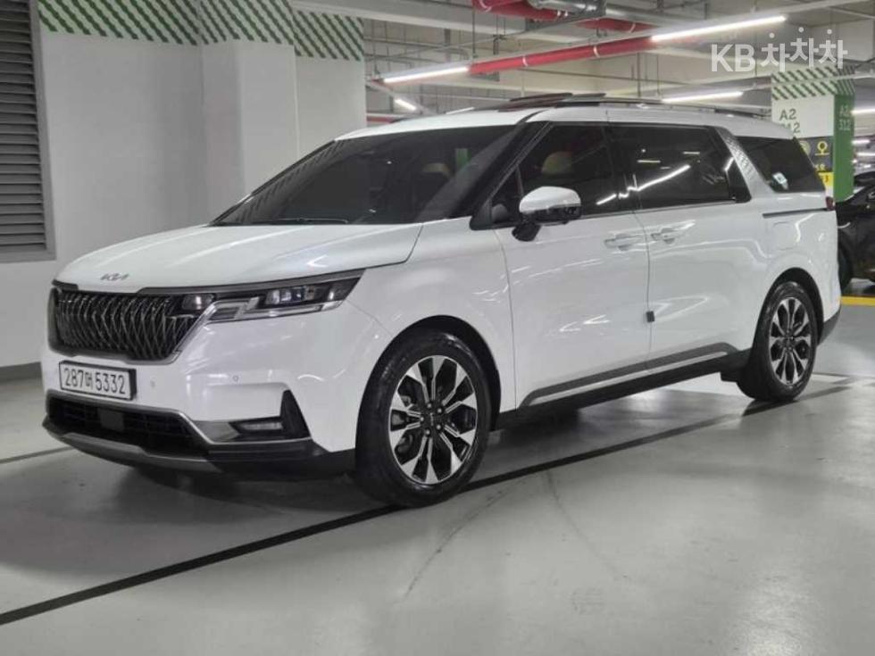 2023 - kia carnival
