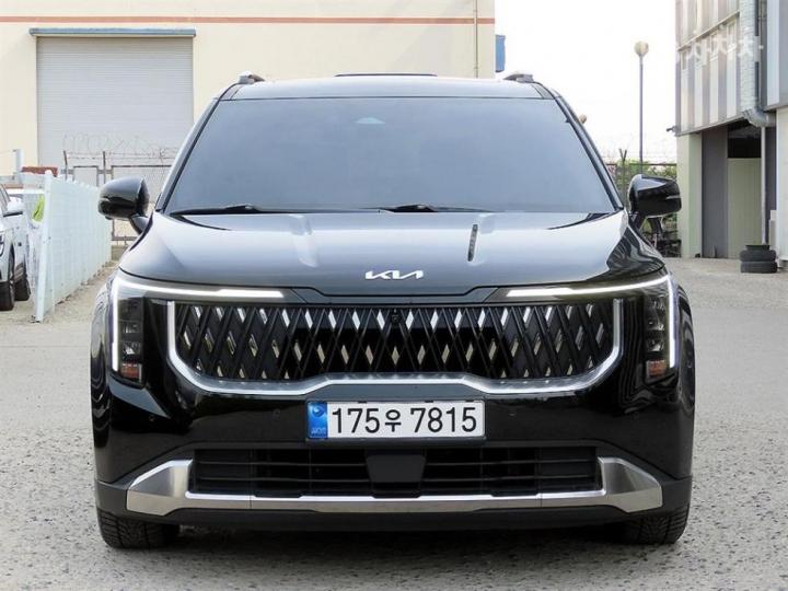 Kia Carnival G3.5 GDI Signature 2