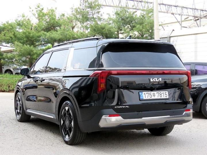 Kia Carnival G3.5 GDI Signature 4