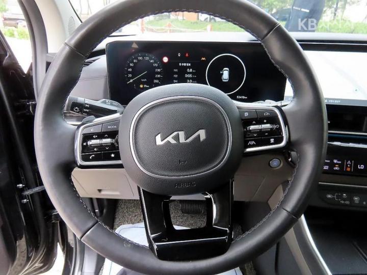 Kia Carnival G3.5 GDI Signature 10