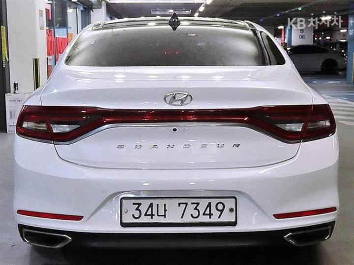 Hyundai Grandeur IG 2.4 Premium Special 6