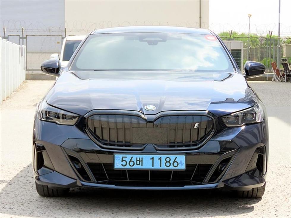 2024 bmw i5