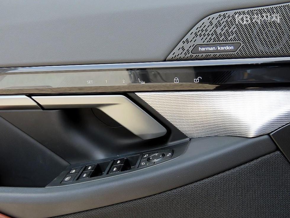 2024 - bmw i5