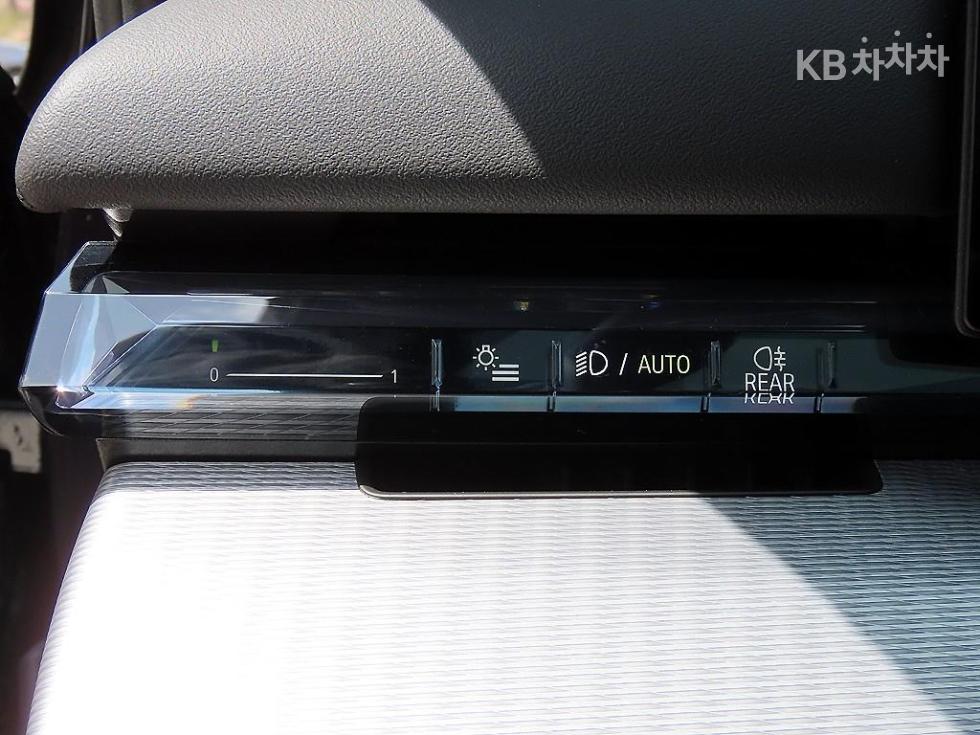 2024 - bmw i5