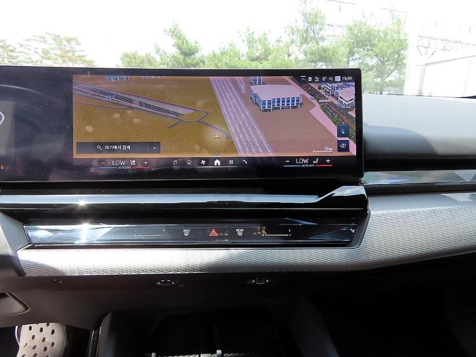 2024 - bmw i5