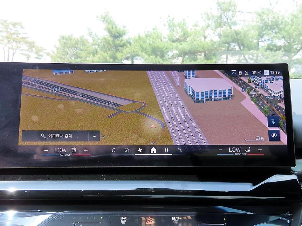2024 - bmw i5